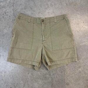 GAP Khaki short 12 size